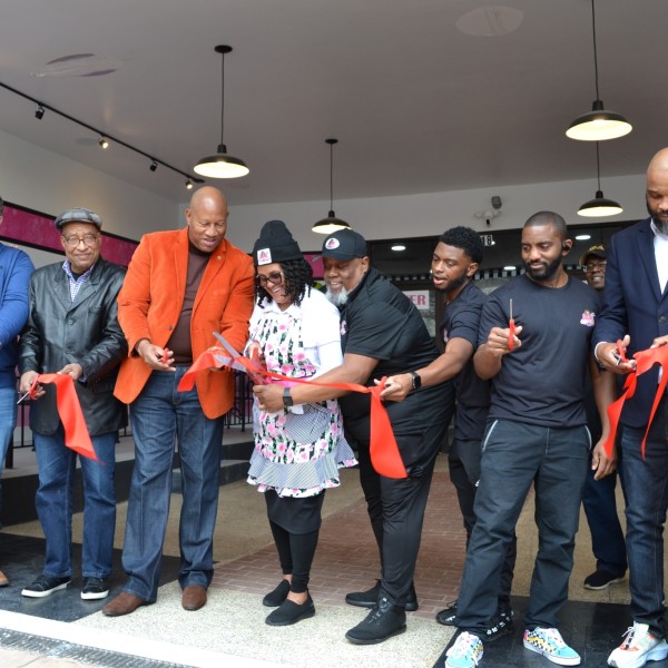 Ribbon Cutting at Ma's Cakes in Danville, Virginia